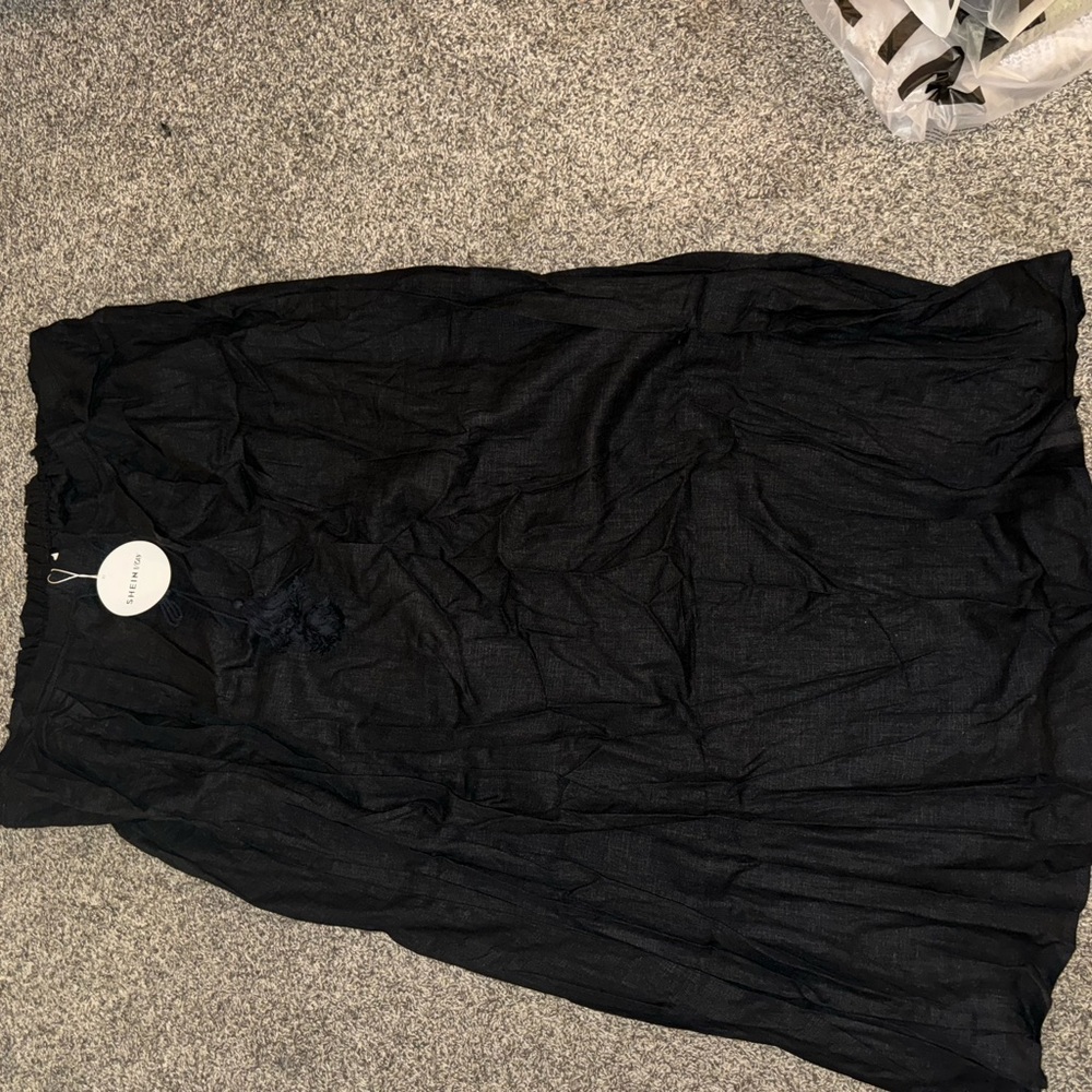 SHEIN PLUS SIZE MAXI SKIRT-BLACK